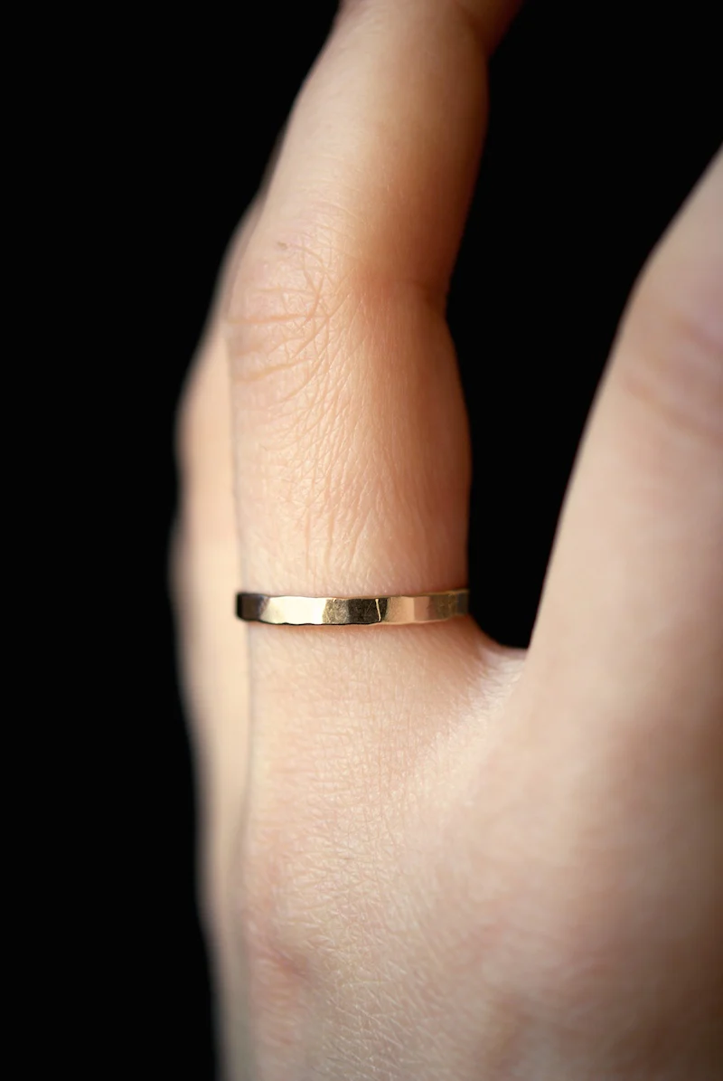 EXTRA THICK HAMMERED RING - Image 4