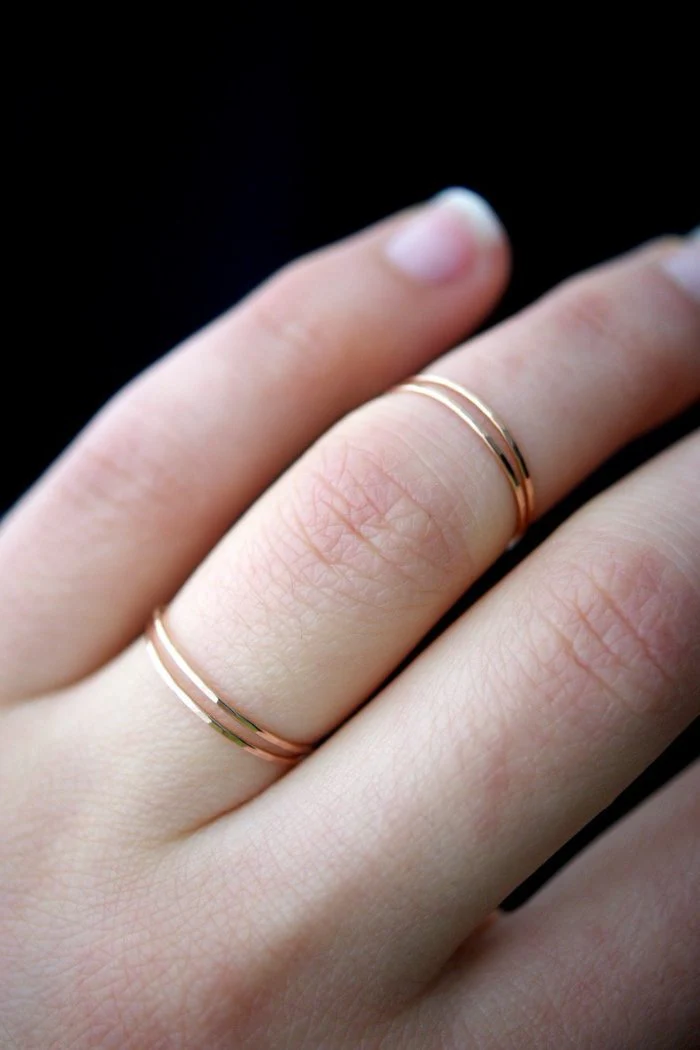 HAMMERED THIN STACKING RING - Image 4