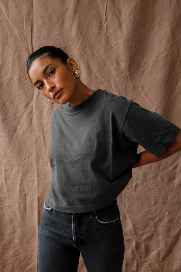 SHORT SLEEVE CROP TEE STRETCH LIMO - Image 3