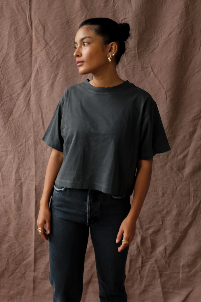 SHORT SLEEVE CROP TEE STRETCH LIMO - Image 4