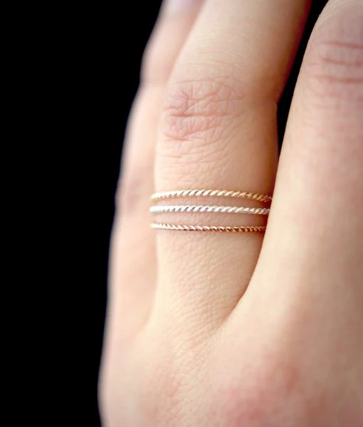 TWISTED THIN STACKING RING - Image 4